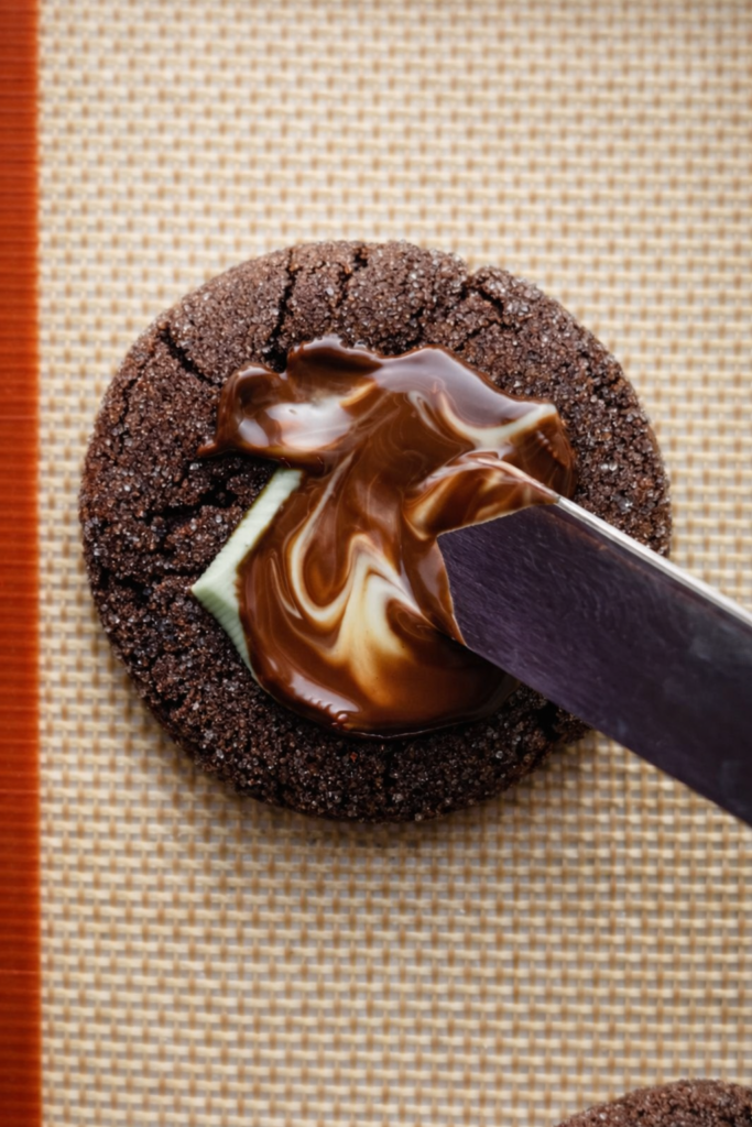 pressing-swirling-andes-mint-on-cookies-2-1